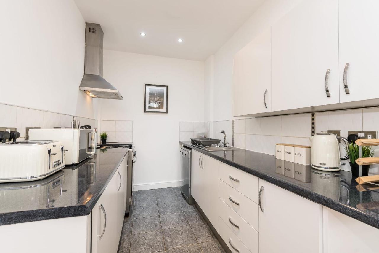 Superb Location, Lovely And Bright 2 Bed Apartment Liverpool Ngoại thất bức ảnh