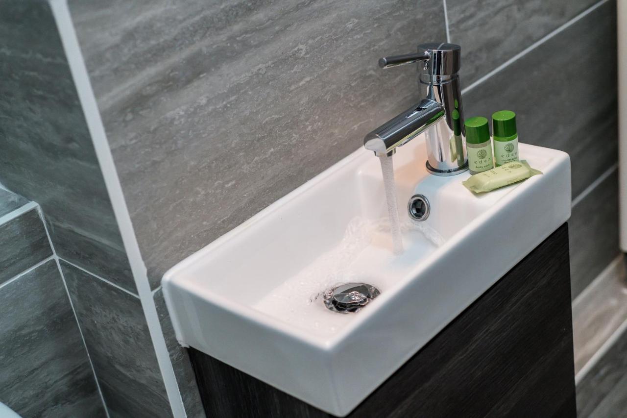 Superb Location, Lovely And Bright 2 Bed Apartment Liverpool Ngoại thất bức ảnh